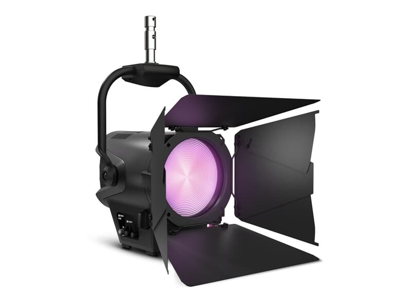 Cameo F2 FC PO, Stangenbedienbares Fresnel-Spotlight mit RGBW-LED