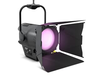 Cameo F4 FC PO IP Stangenbedienbares Outdoor-Fresnel-Spotlight mit RGBW-LED